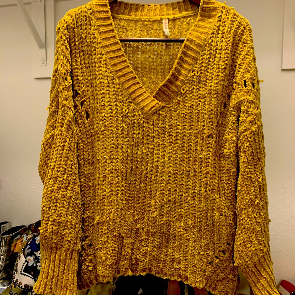 Thick knit cozy gold sweater